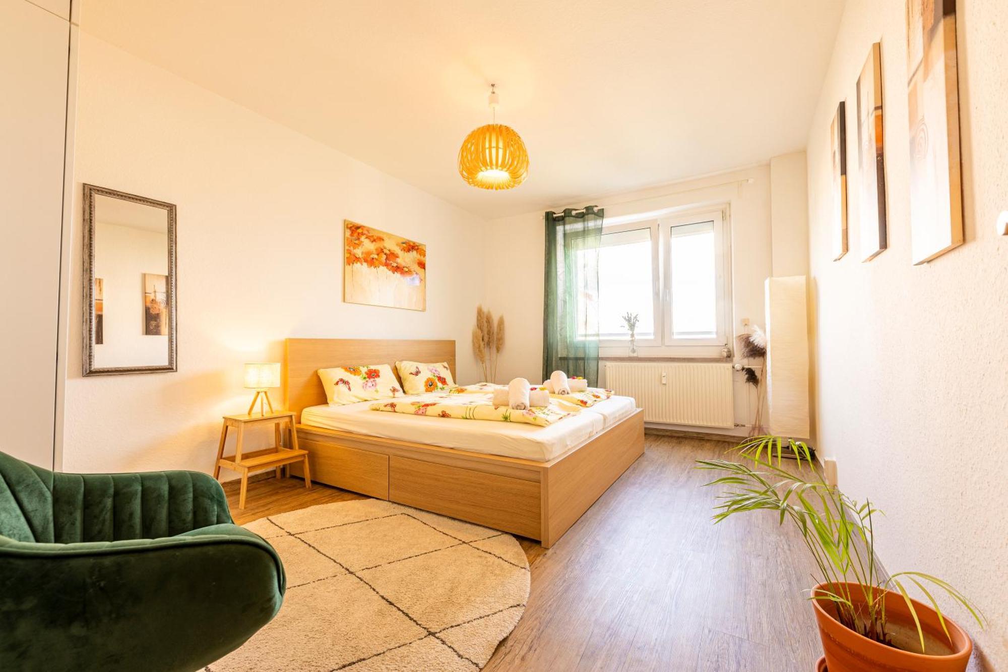 Modernes 2-Zimmer-Apartment Mit Balkon Und Netflix Jena Dış mekan fotoğraf